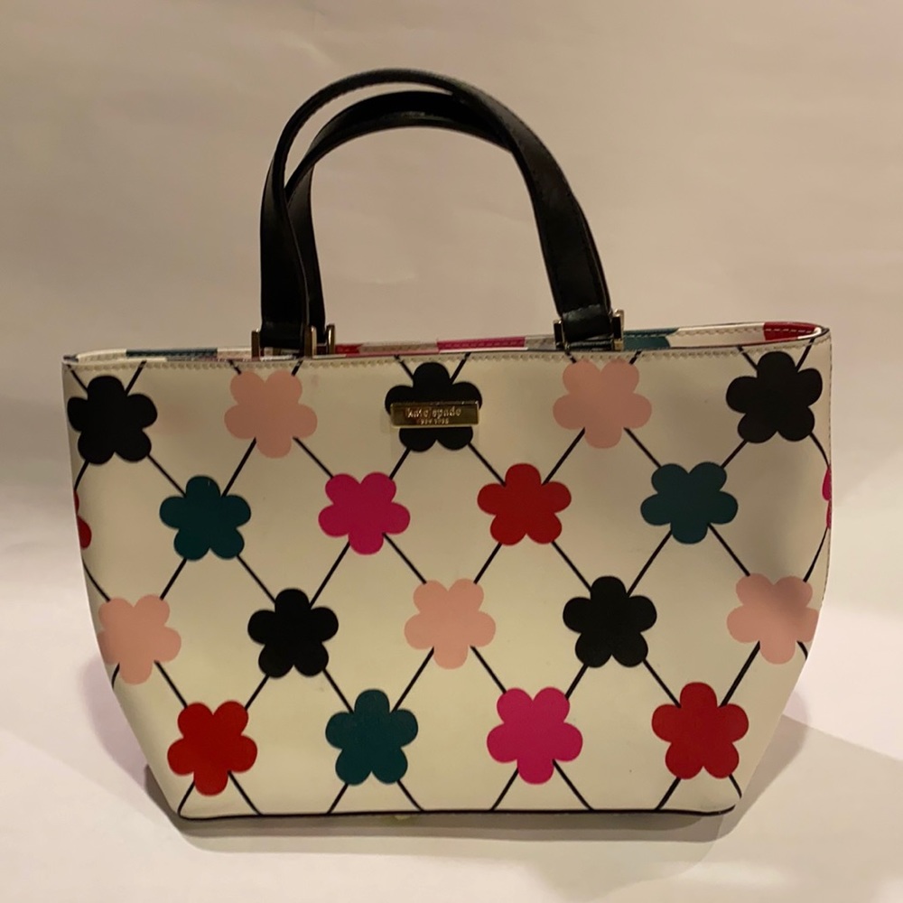Kate Spade flower fun handbag!